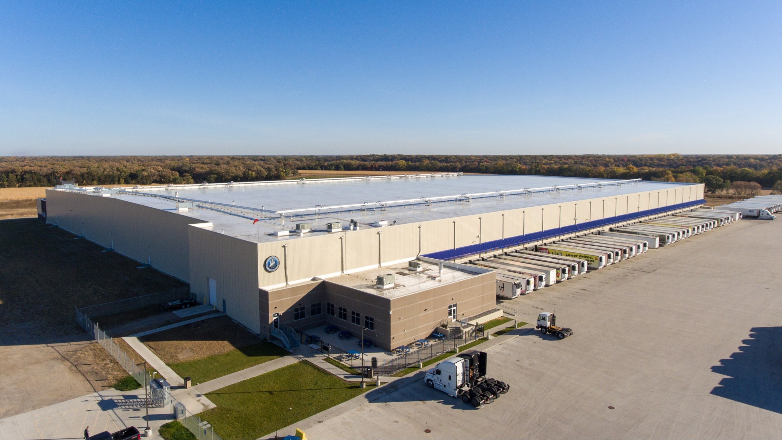 Associated Wholesale Grocers distribution center constructed by Rice Companies featuring large-scale warehouse and loading docks