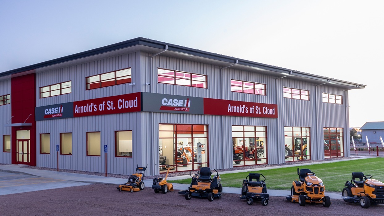 Exterior of equipment dealership and service facility constructed by Rice Companies